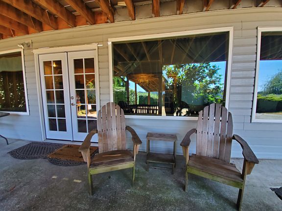 2nd image of 17303 Schuhs Ln