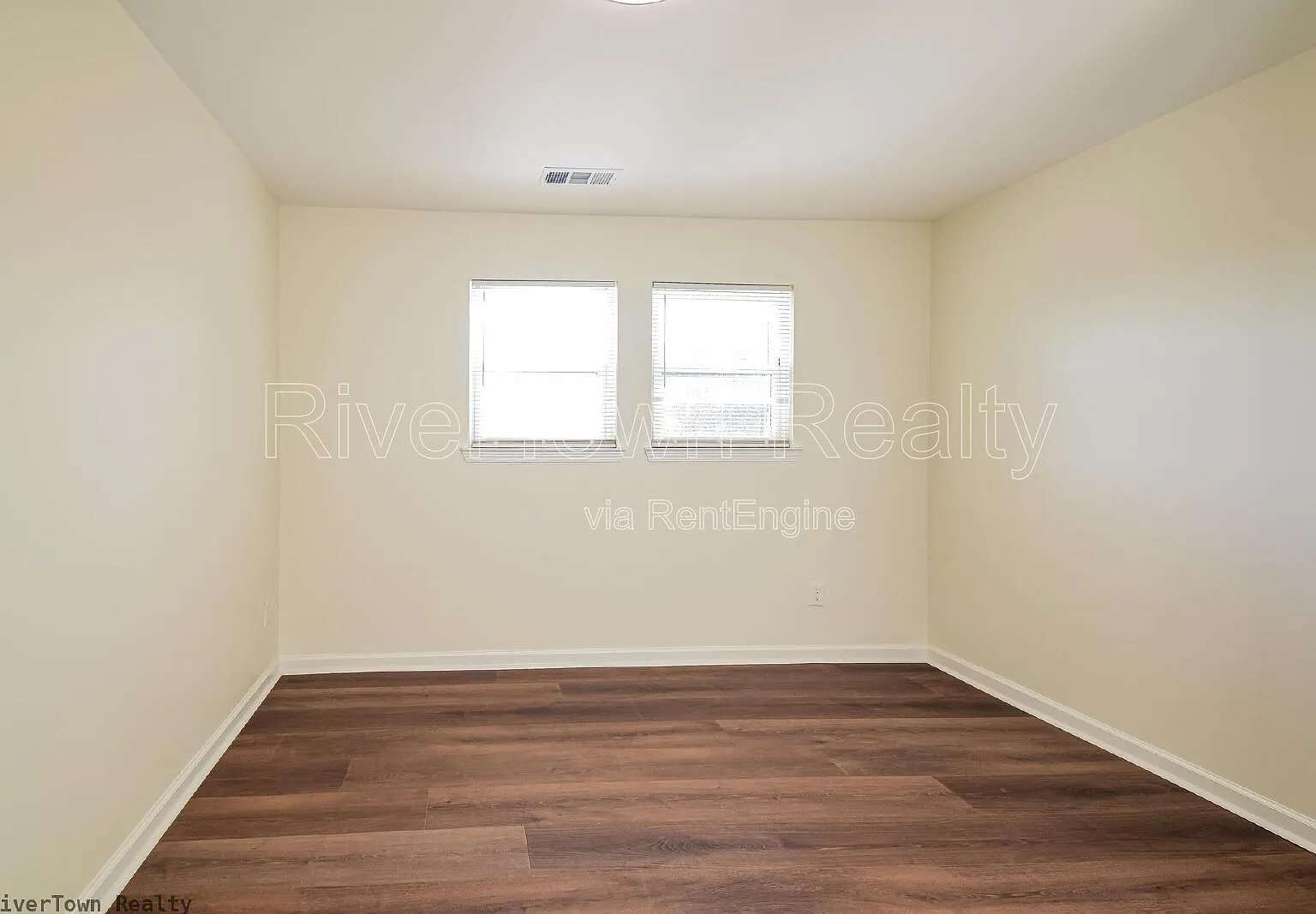 4 bed, 2.0 bath, 2171 sqft, $2,395 — Photo 3