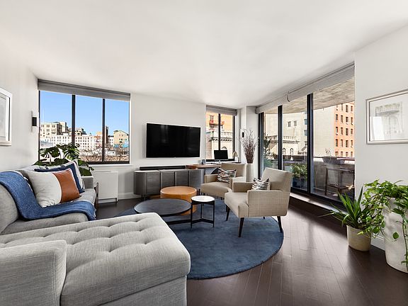 2nd image of 140 Charles St APT 7C