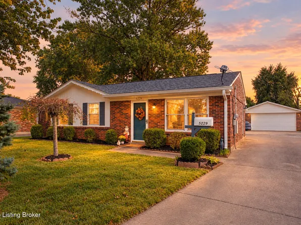 5229 Mount Holyoke Dr, Louisville, KY 40216