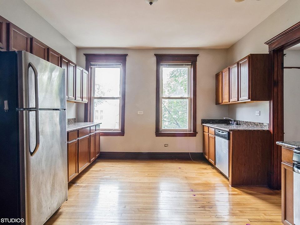 1st image of 2858 N Hamlin Ave #3A