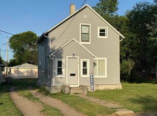 510 4th St NW, Minot, ND 58703