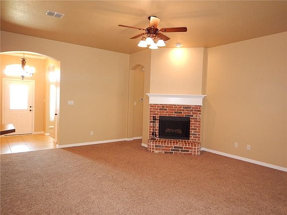 4th image of 4402 Shallow Creek Ct