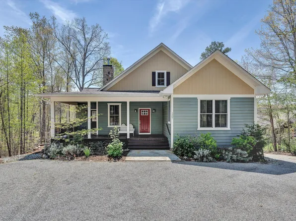 1307 Lakefield Dr, Huddleston, VA 24104
