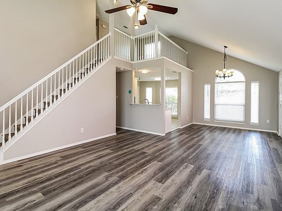 5th image of 1361 Honeysuckle Ln
