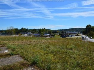 Mount Vernon Rd, Hurricane, WV 25526