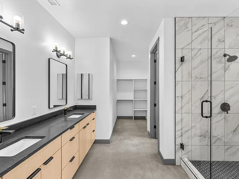 2471 N Strawberry Way — Photo 3