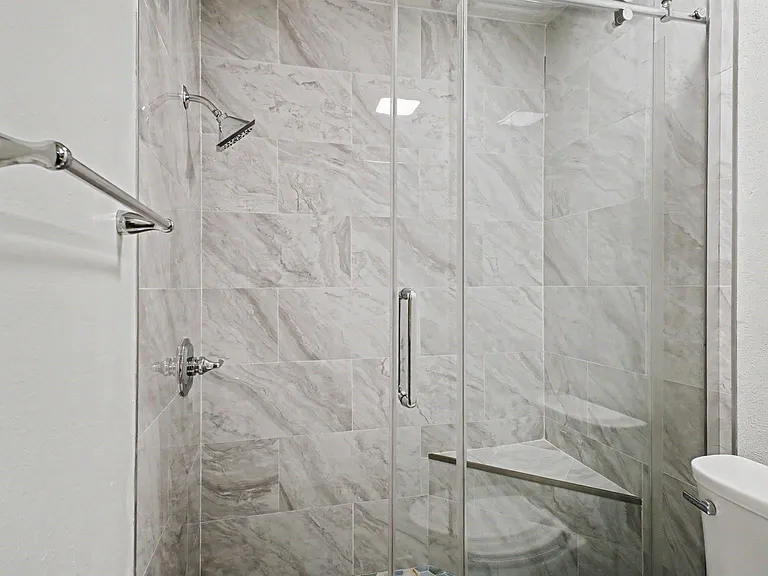 215 Redbud Cir — Photo 11