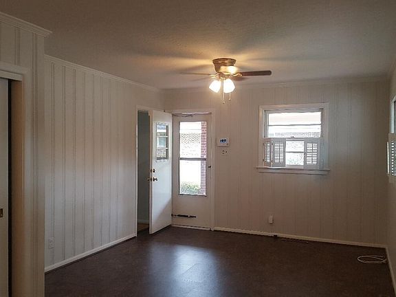 3rd image of 402 S Madison Ave