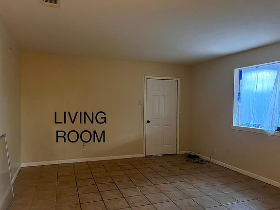4th image of 8621 Curran Blvd