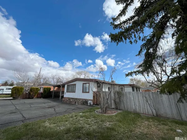 2581 Poole Way, Carson City, NV 89706