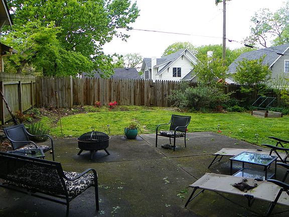 3rd image of 2207 18th Ave S
