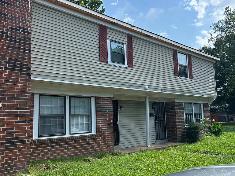 3748 Cambridge Station Dr — Photo 2