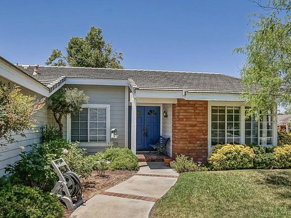 3rd image of 23753 Cabezo Ct