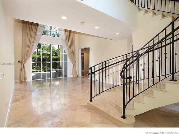 2nd image of 30 Grand Bay Estates Cir