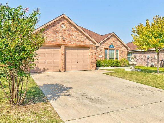 4th image of 2909 Oakshire St