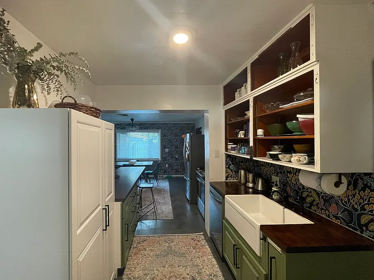 1334 NE 9th St — Photo 9