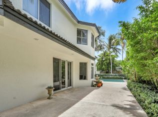 3215 NE 28th Ave, Lighthouse Pt, FL 33064
