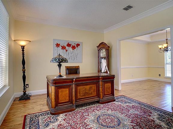 5th image of 2418 San Jacinto Ln