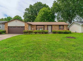 1025 N College St, Lincoln, IL 62656