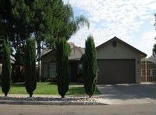 1460 Villarreal St, Orange Cove, CA 93646