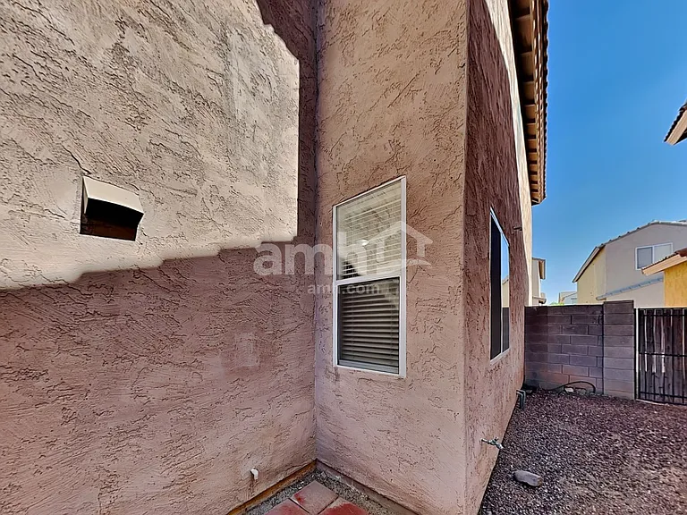5211 W Warner St — Photo 24