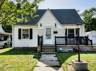 1507 Bacon St, Pekin, IL 61554