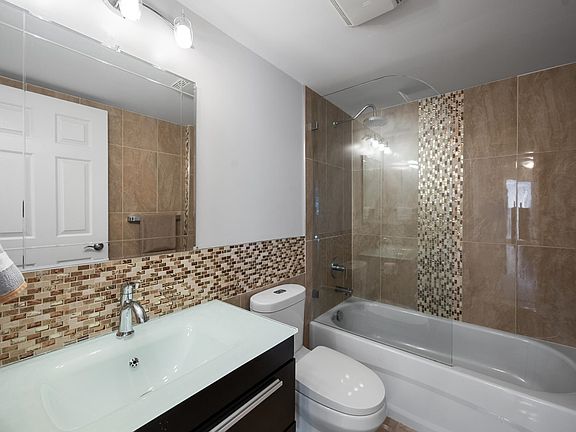 4th image of 12 Laguna Ct Unit 302