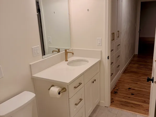 365 18th St SE #365, Salem, OR 97301