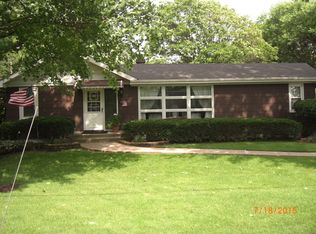 4117 Earlston Rd, Downers Grove, IL 60515