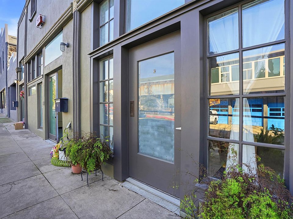 1st image of 733 Loring Ave