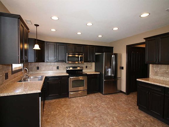 5th image of 1136 Chinook Cir