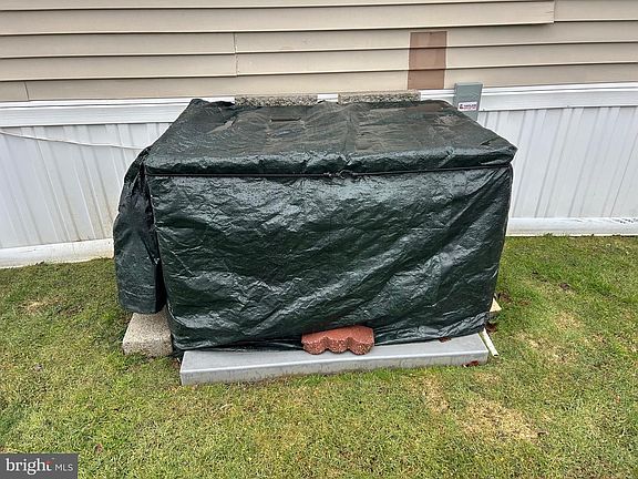 3rd image of 489 Brendon Dr