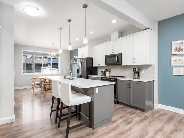 1330 Enright Lndg NW, Edmonton, AB T6M 0Z4
