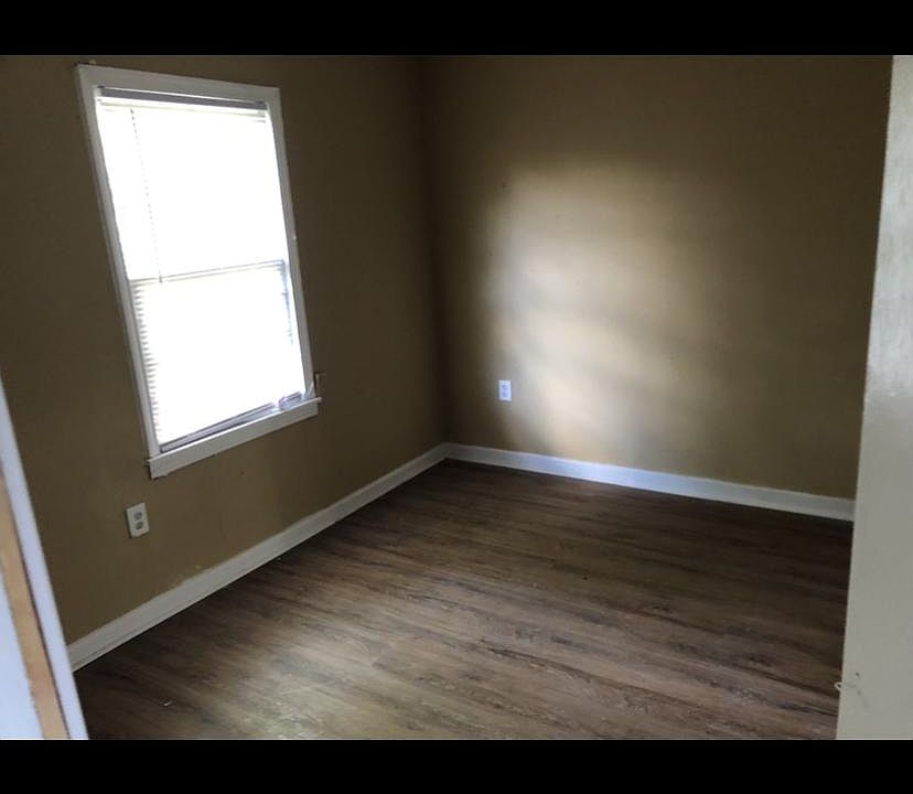 2nd image of 3615 N Wabash St