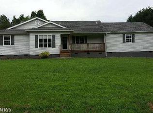 5972 Nomini Hall Rd, Hague, VA 22469