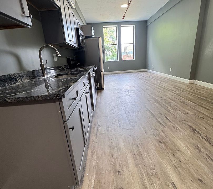 1st image of 70 Webster St #108