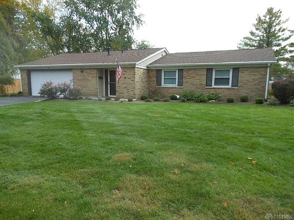 2nd image of 44 Waterford Dr
