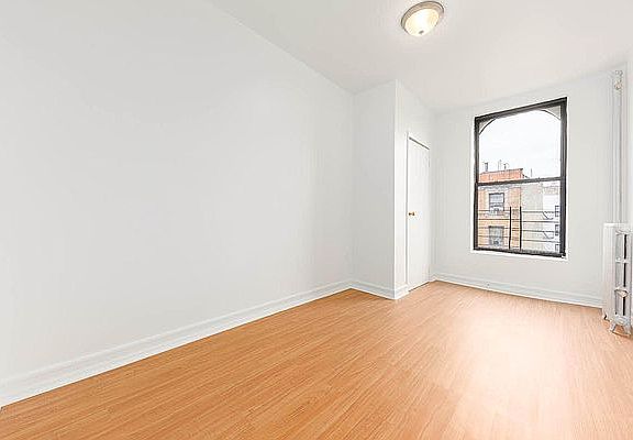 3rd image of 728 W 181st St APT 61