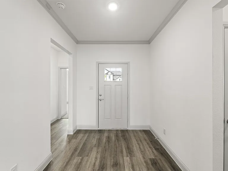 544 Oak Creek Dr — Photo 3