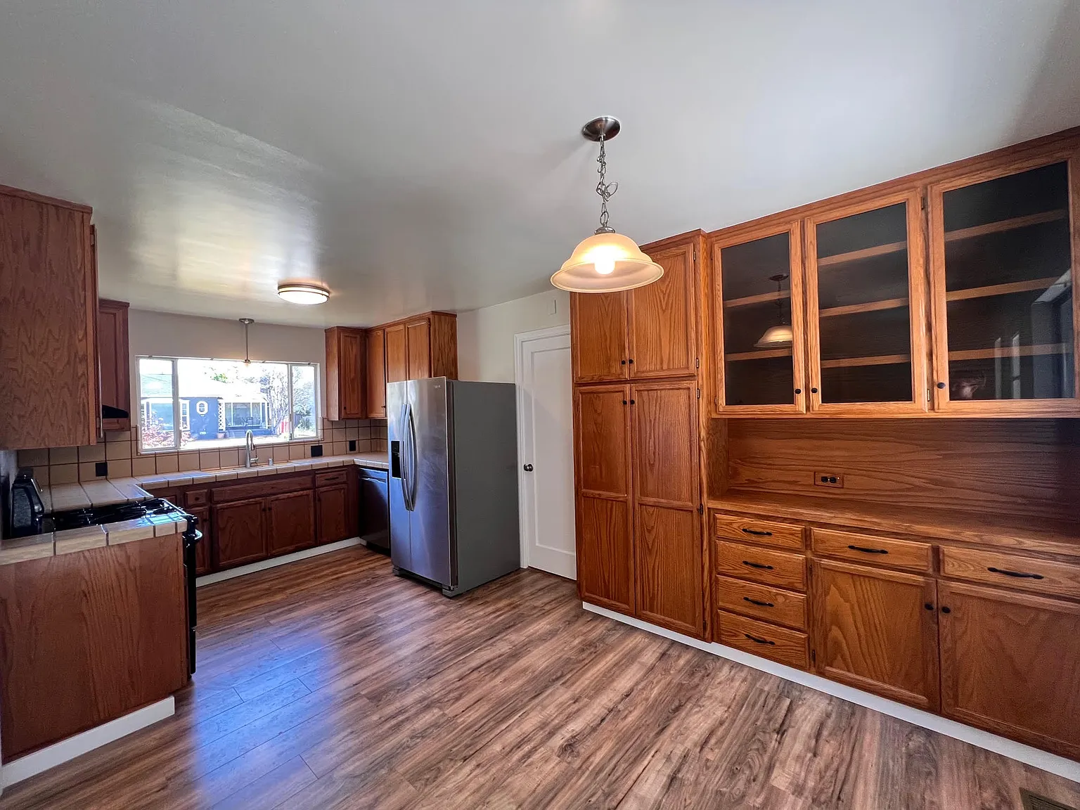 3 bed, 1517 sqft, $4,000 — Photo 3
