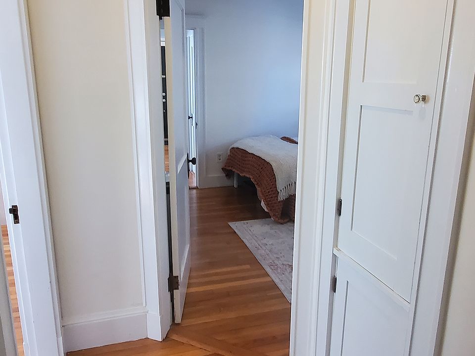 1st image of 44 Hillsdale St #1