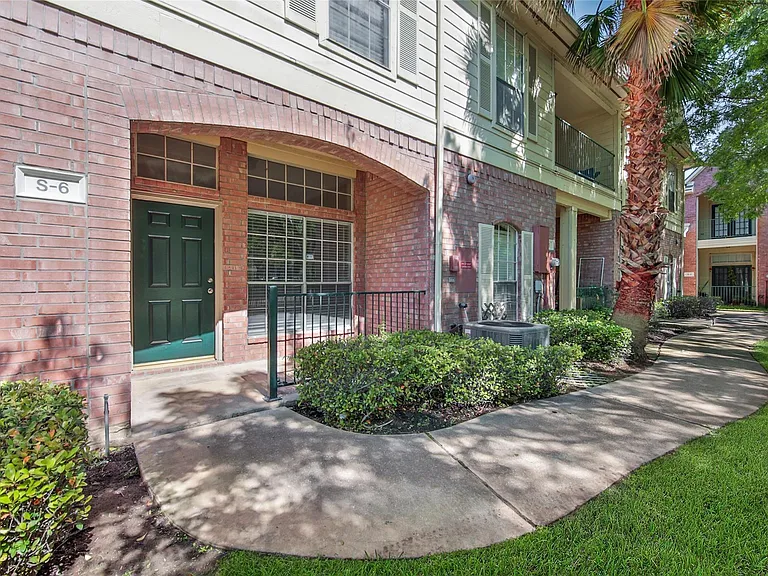 2710 Grants Lake Blvd #S6 — Photo 16