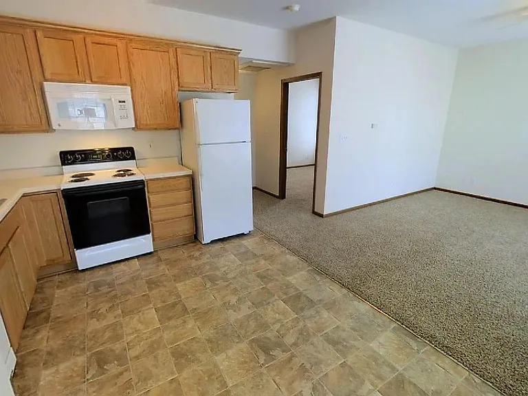 2816 Stange Rd — Photo 2