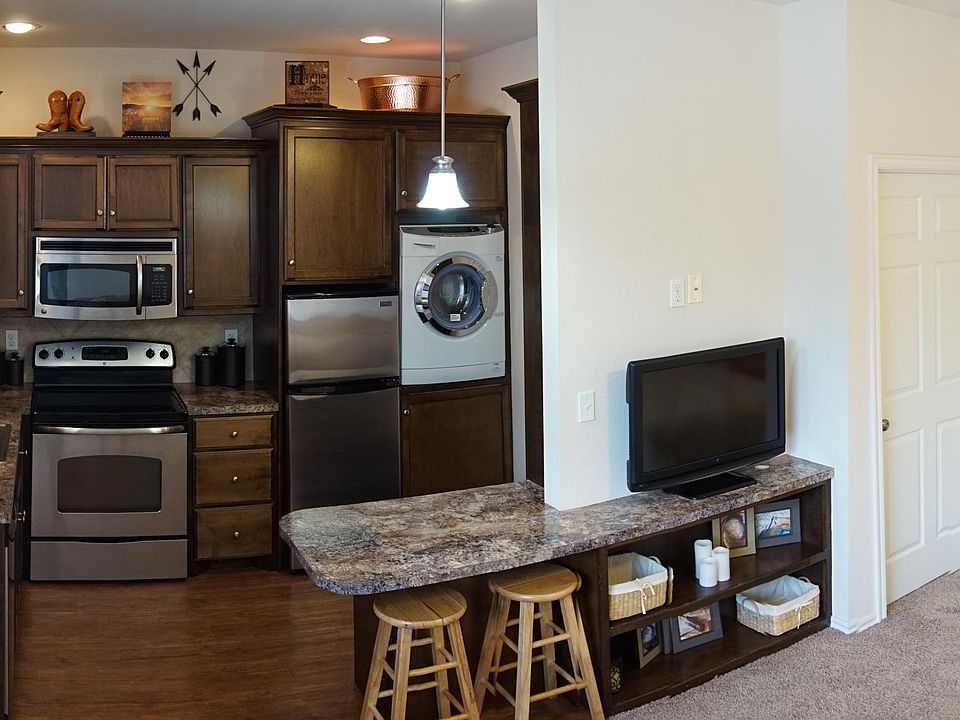 2nd image of 307 N Duncan St #210