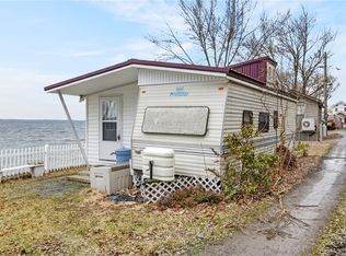 2355 Sunset Beach Dr, Aurora, NY 13026