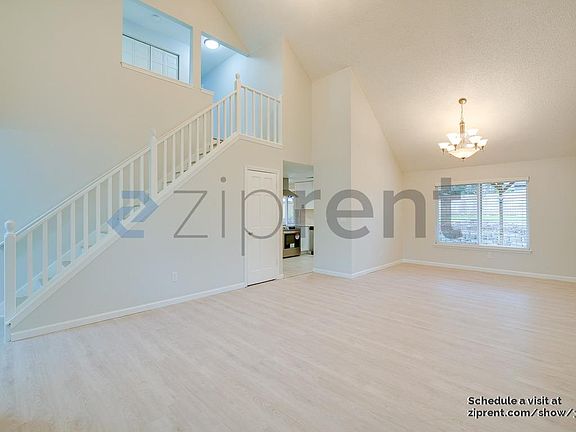4th image of 11912 SE 261st Pl