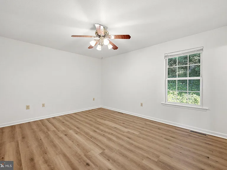 1183 River Bend Ct — Photo 30