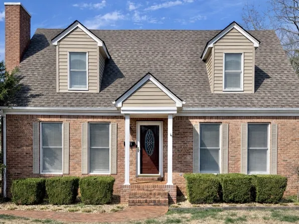 2713 Cayce Meade Dr, Hopkinsville, KY 42240