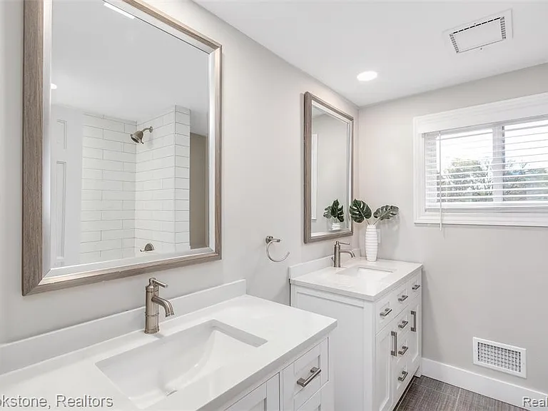 2784 Aldgate Dr — Photo 36